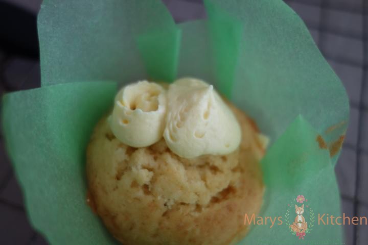 Nifty Nozzles Eierlikör Mango Cupcakes Tulpen (12)